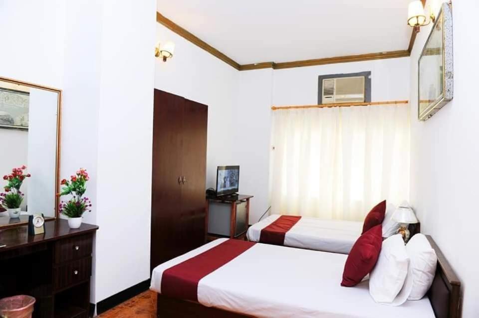 Bab Al Bahrain Hotel Al-Manamah Bagian luar foto