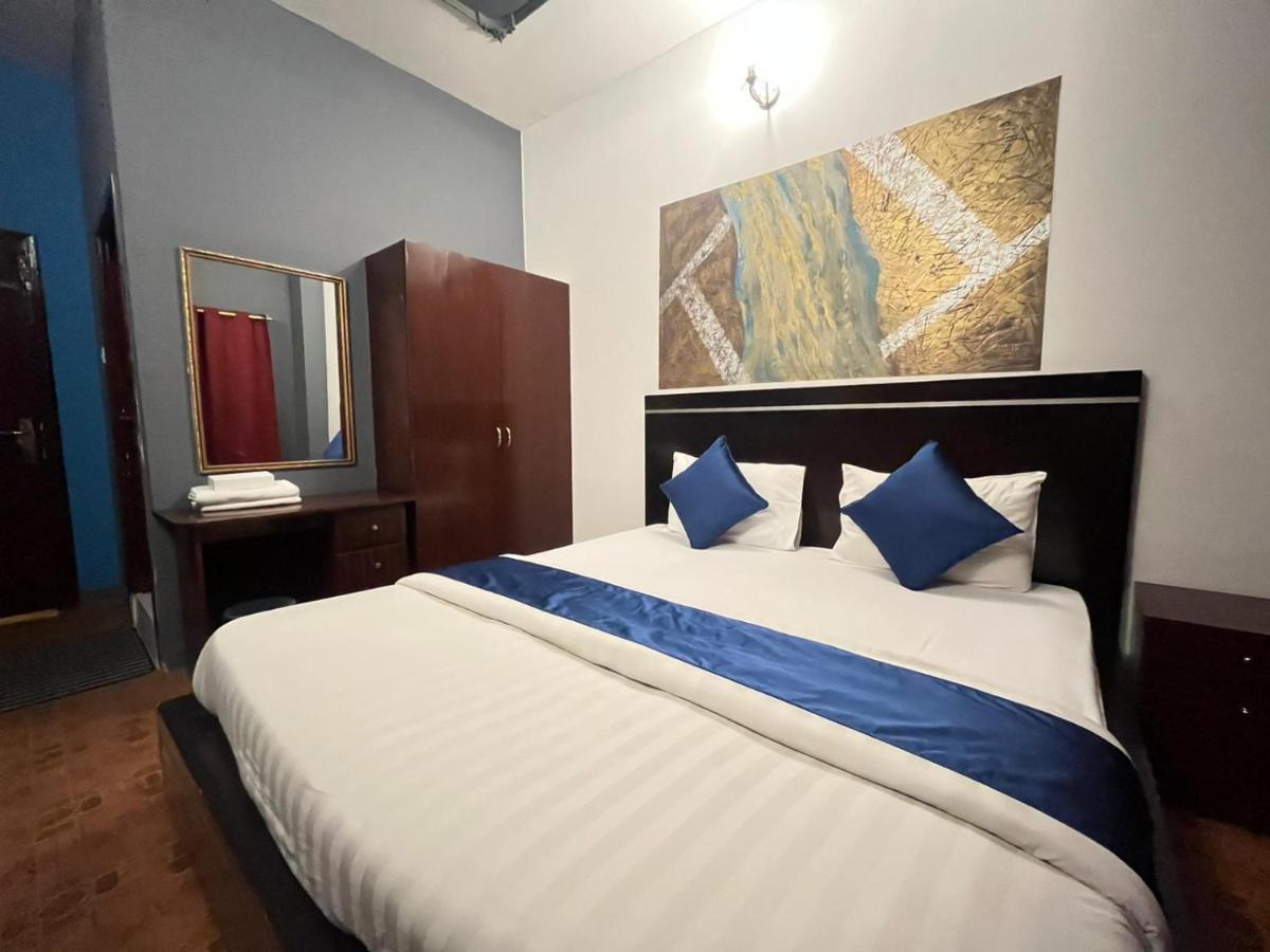 Bab Al Bahrain Hotel Al-Manamah Bagian luar foto